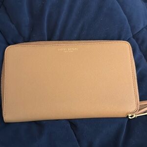Henri Bendel Wallet-continental style in perfect condition.